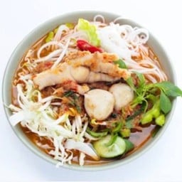 ขนมจีนน้ำยาป่า (ลูกชิ้น)