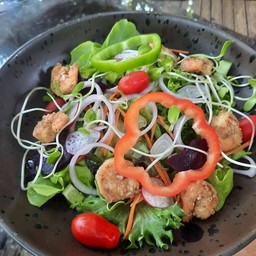 สลัดกุ้งทอด