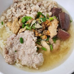 ข้าวต้มน้ำไก่รวน+หมู