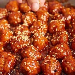 ไก่ป๊อปคลุกซอสสวีทฮันนี่