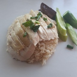 ข้าวมันไก่ต้ม