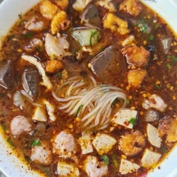 [อร่อยซ่ากับโค้ก] ก๋วยจั๊บญวนอุบลพิบูล (พิเศษ) +  โค้ก ออริจินัล (กระป๋อง)