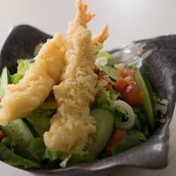 สลัดกุ้งเทมปุระ