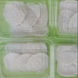 ขนมถ้วยใบเตย 5 ชิ้น