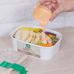 เทาส์ซันสลัดอกไก่ย่างเกลือ พาเมซานชีส Caesar salad & grilled chicken breast