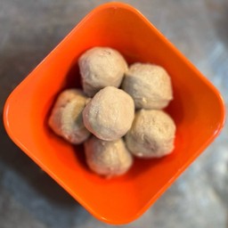 ลูกชิ้นหมูลวก