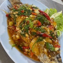 ปลากระพงราดพริก