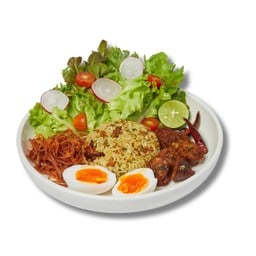 ข้าวผัดไส้อั่ว