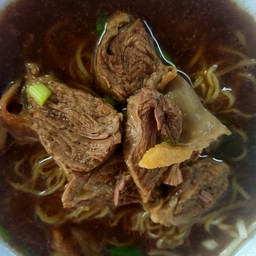 ก๋วยเตี๋ยวหมูตุ๋น