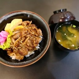 ข้าวหน้าหมูอมิยากิ