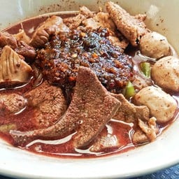 หมี่หมูน้ำตก (พิเศษ) Vermicelli with Namtok Pork (Special)