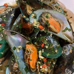 หอยแมลงภู่ผัดเต้าเจี้ยว