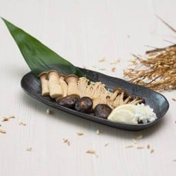 เห็ดรวมสี่สหายผัดเนย