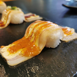 ซูชิ เบคอนเบิร์นซอสบาบีคิว