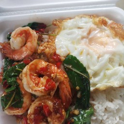 ข้าวกะเพรากุ้ง+ปลาหมึก