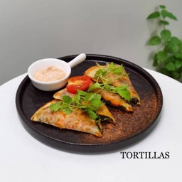 TORTILLA Spinach Cheese