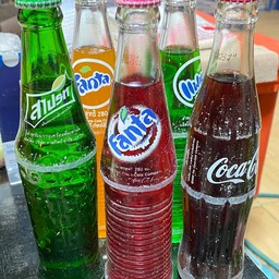 น้ำอัดลมใส่น้ำแข็ง