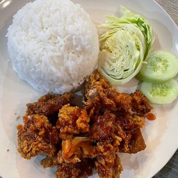 ข้าวไก่กรอบซอสสไปซี่หม่าล่า