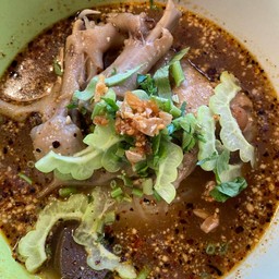 ก๋วยเตี๋ยวต้มยำไก่มะระ