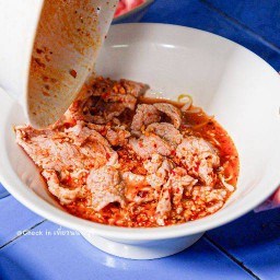 ก๋วยเตี๋ยวต้มยำหมูนุ่ม