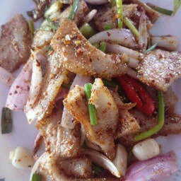 น้ำตกหมูชิ้น