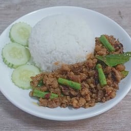 ข้าดราดผัดพริกแกงหมูสับ