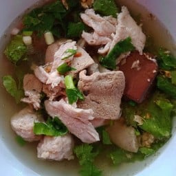 เฮียยาว ข้าวมันไก่เบตง