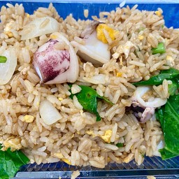 ข้าวพัดปลาหมึก