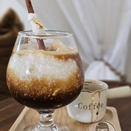 Nailie Caffe เนลลี่ แคฟฟี่ ณ.คลองสามวา