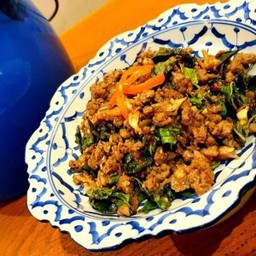 กะเพราเนื้อสับไซร์ออกญา