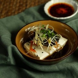 เต้าหู้เย็นกับไข่เยี่ยวม้า_FR