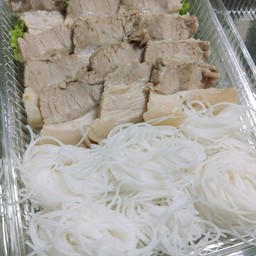 ผลไม้ปอกทรามเชย