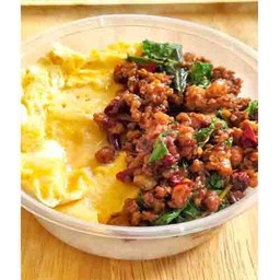 ข้าวกะเพราพริกแห้งไข่ข้น