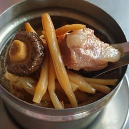 ดอกไม้จีนกระดูกหมู