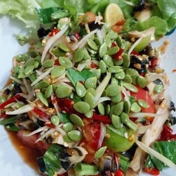 ตำลาวใส่เม็ดกะถิ่น