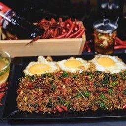 กะเพราถาดแจ๊คผู้ฆ่ายักษ์จุกเบาๆ-อกไก่สับ