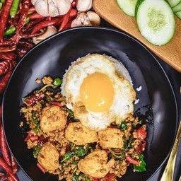 กะเพราเต้าหู้ไข่หมูสับ-ราคาไม่รวมไข่ดาว