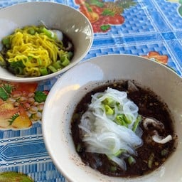 ป.ประทีป ก๋วยเตี๋ยวเรืออยุธยา บางคล้า