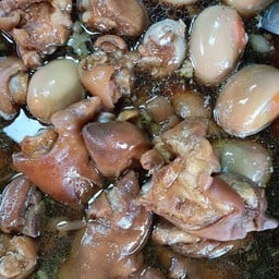 ดาวพะโล้รสเด็ด ขาหมูพะโล้ตลาดสดสุรินทร์