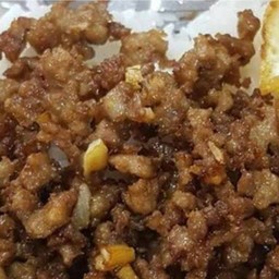 ข้าวหมูสับกระเทียม