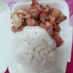 ข้าวทอดกระเทียม