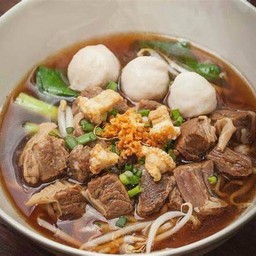 ก๋วยเตี๋ยวต้มยำโบราณหมูตุ๋น+ไข่หวาน