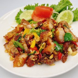 3 ชั้นผัดพริกเกลือ