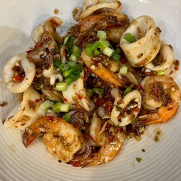 กุ้งหมึก คั่วพริกเกลือ