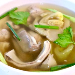 แกงจืดกระเพาะหมูเกี้ยมฉ่าย