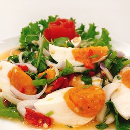 ยำไข่เค็ม