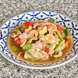 เกาเหลาหอยนางรม(ยำน้ำปลาร้า)