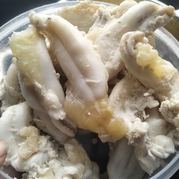 ยำไข่หมึก