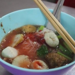 เส้นเล็ก เย็นตาโฟ