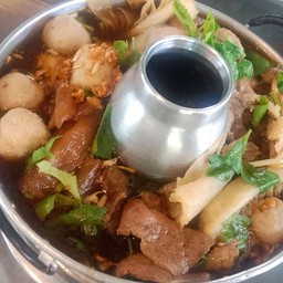 หม้อไฟ (หมู) พิเศษ